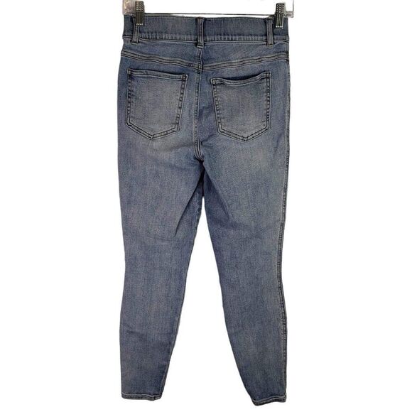 Spanx Jeans Women's Size Small Elastic Waistband Mid Rise Stretch Light Wash - Picture 3 of 12